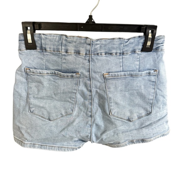 Fashion Nova Blue Jean Shorts High-Waisted Relaxed Fit - Picture 2 of 3